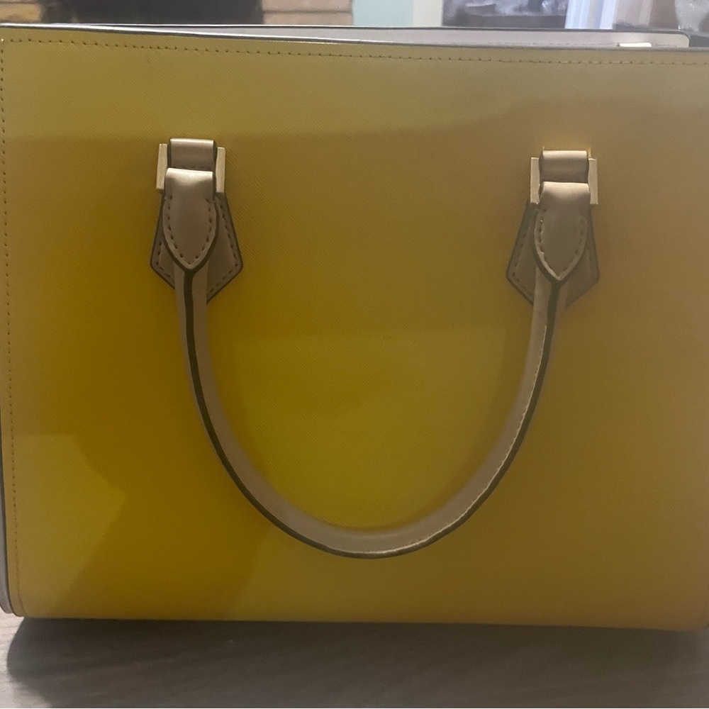 Yellow Michael Kors hand bag - Picture 3 of 4